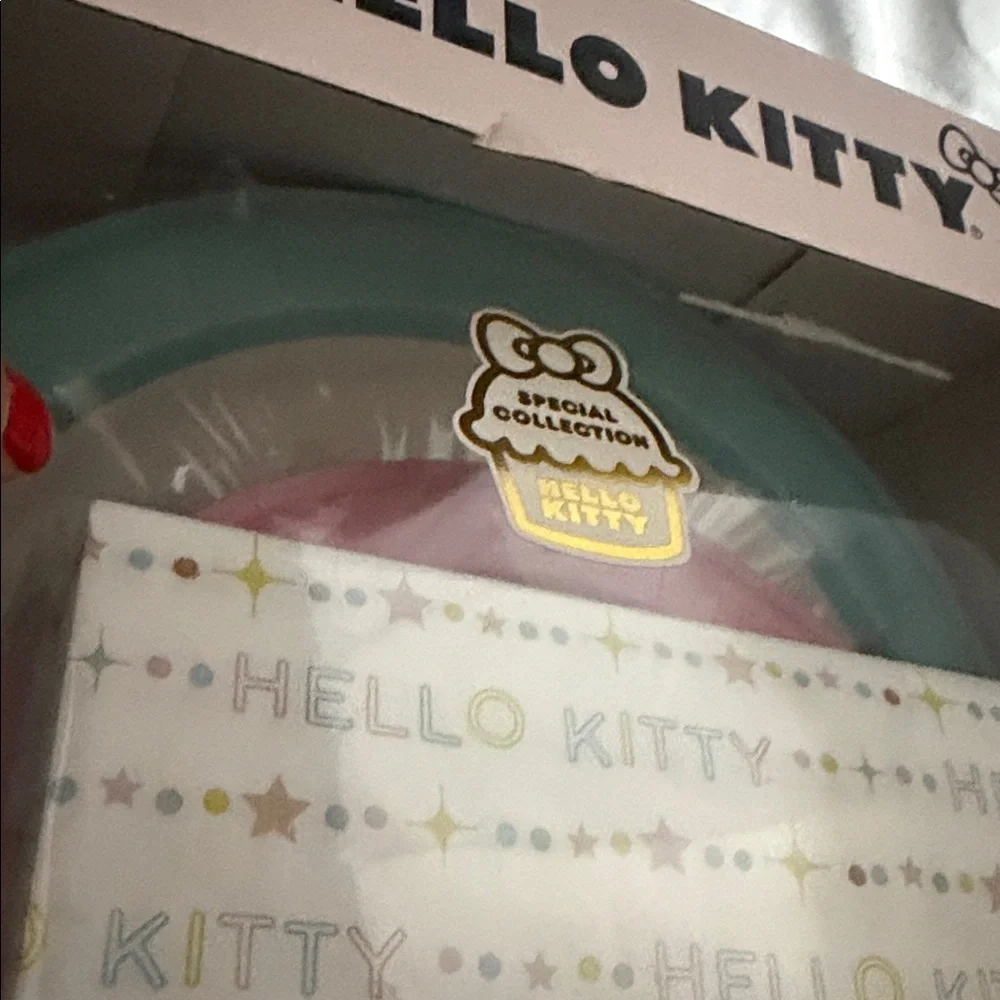 Hello Kitty Paper Tableware Party Set